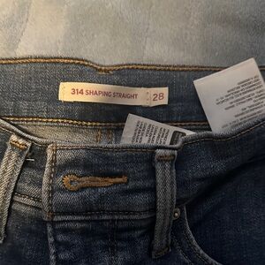 314 Shaping Straight Jeans in Medium Blue